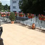 Toscana فندق